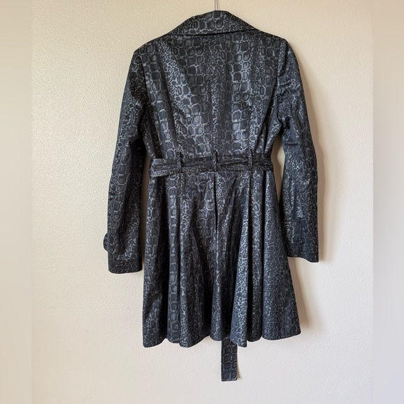 Helene Berman Trench Coat - Picture 2 of 9